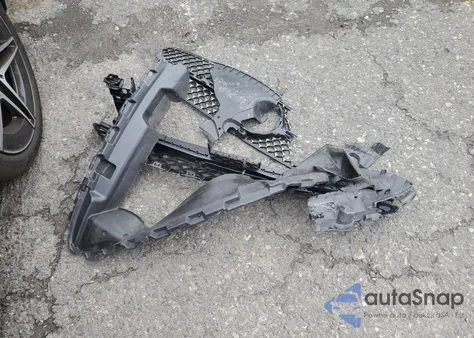 2023 Mercedes-Benz C 300 4Matic z USA, uszkodzony, nr VIN W1KAF4HB6PR142798